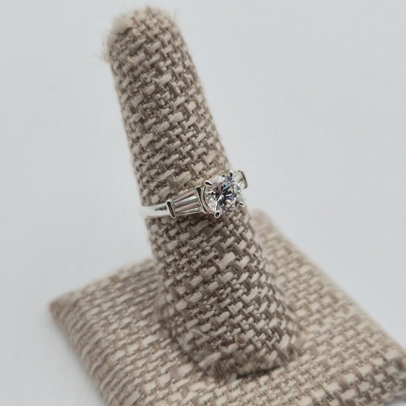 Size 7 Sterling Silver Nice Quality Cubic Zirconia Band Ring A4286 - Picture 3 of 9